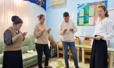 Қаңтар айының 24-і күні №46 «Балбұлақ» бөбекжайның педагог-психологы Жания Бекболатқызы ата-аналарға «Ата-ана-бала-бөбекжай» тақырыбында тренинг жүргізді.
